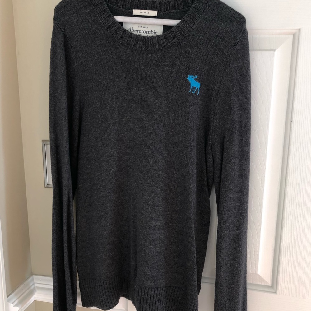 Abercrombie & Fitch, size M